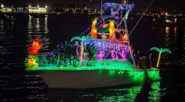 Ogle Beautiful Boats Decked To The Nines On This Holiday Light Parade In Southern California