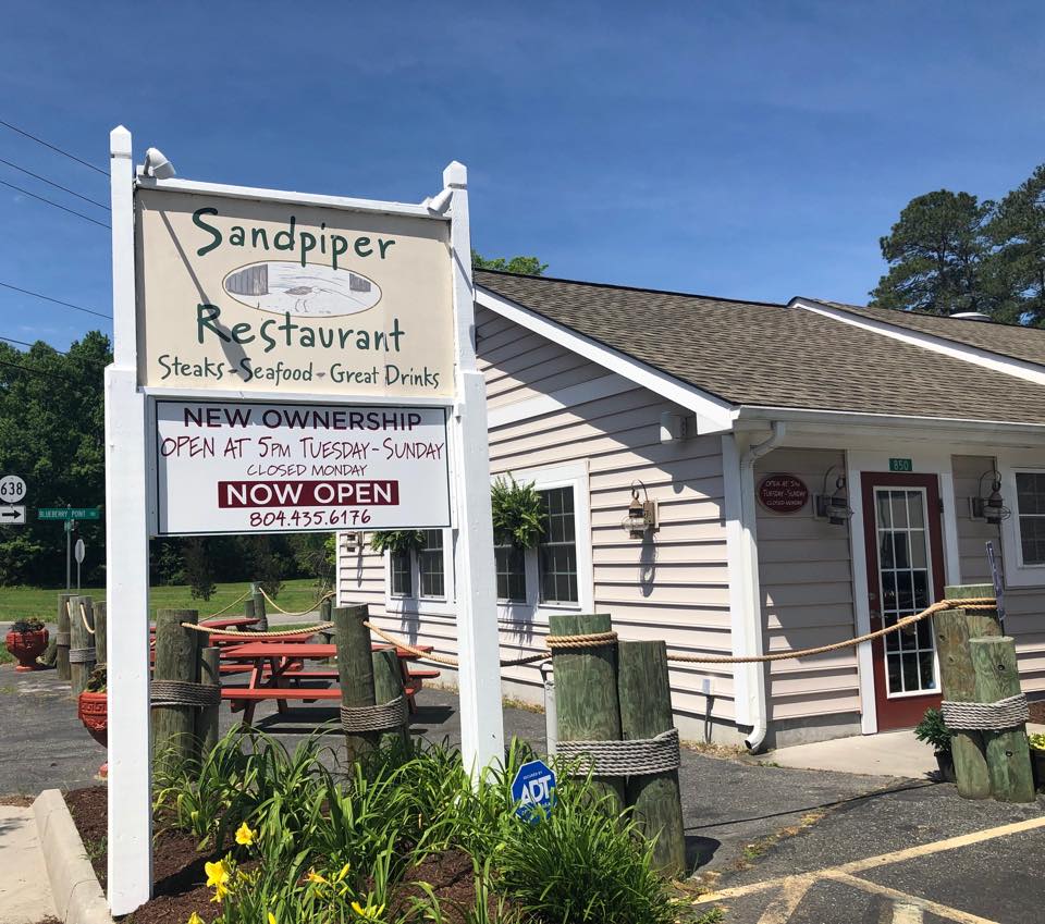 A Hidden Gem Seafood Spot In Virginia, Sandpiper Restaurant Has Out-Of-This-World Food