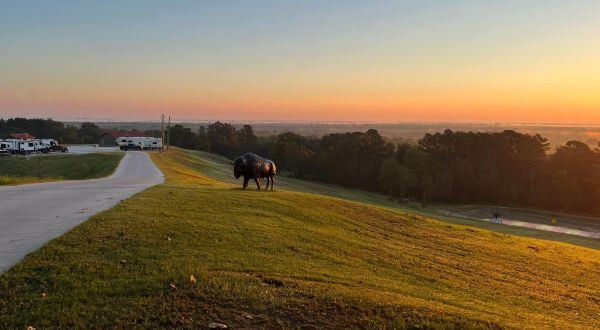 You’ll Find A Luxury Glampground At This KOA In Louisiana, It’s Ideal For Winter Snuggles And Relaxation