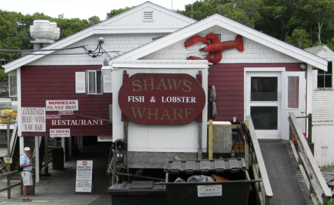 The Hidden Gem Seafood Spot In New Harbor, Maine Has Out-Of-This-World Food