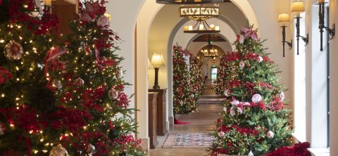 Enjoy Christmas Festivities, Then Stay In A Christmas-Themed Resort For A Holly Jolly Georgia Adventure