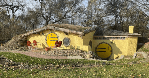 There’s A Hobbit-Themed Airbnb In Nebraska And It’s The Perfect Little Hideout