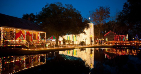 There Is An Entire Christmas Village In Louisiana And It's Absolutely Delightful