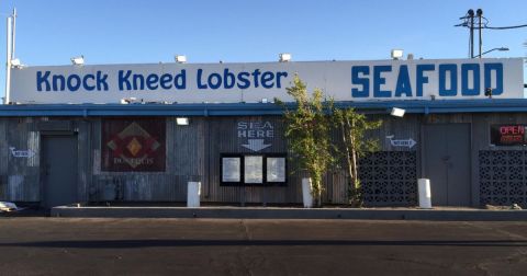 The Hidden Gem Seafood Spot In Arizona, Knock Kneed Lobster, Has Out-Of-This-World Food