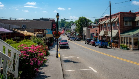 This Friendly Town In West Virginia Is The Perfect Day Trip Destination