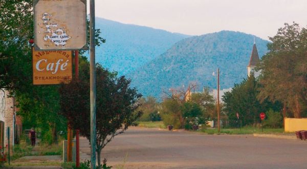 Visit These 12 Incredible Charming Small Towns In New Mexico, One For Each Month Of The Year
