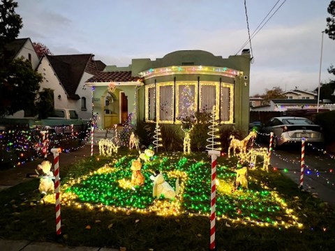 There Is An Entire Christmas Island In Northern California And It's Absolutely Delightful