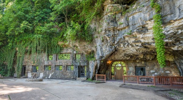 Most People Have No Idea This Luxury Underground Hotel In Arkansas Even Exists