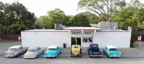 Dairy Bar In Texas Is More Than Just A Place To Eat - It's A Beloved Local Gathering Spot