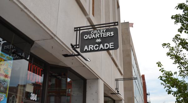 The Crazy Quarters Arcade In Michigan With 70 Vintage Games Will Bring Out Your Inner Child