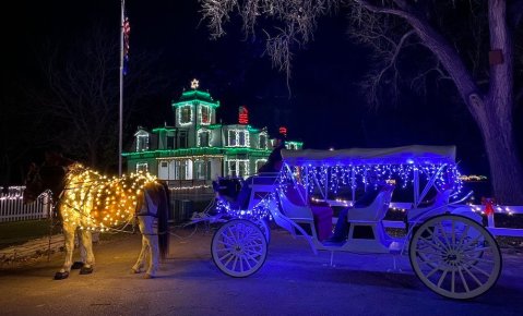 Take A Horse-Drawn Carriage Ride, Then Tour A Christmas-Themed Historic Home For A Holly Jolly Nebraska Adventure
