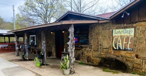 The Hidden Gem Cafe In Arkansas, Low Gap Café, Has Out-Of-This-World Food