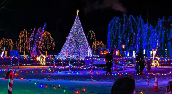 The Kiwanis Holiday Lights Is One Of Minnesota’s Biggest, Brightest, And Most Dazzling Drive-Thru Light Displays