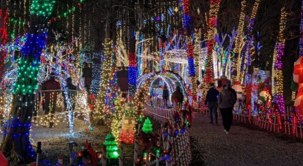There Is An Entire Christmas Village In Arkansas And It’s Absolutely Delightful