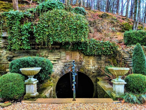 An Unexpected Grotto Is Hiding Underground In This Cavern In Arkansas