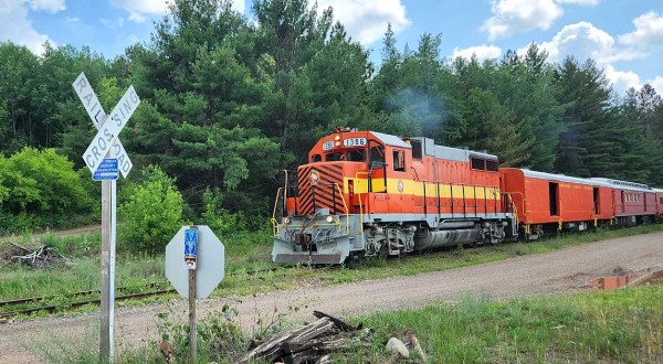 Enjoy A Scenic Train Ride And Spend The Night In A Pullman Car At This Little-Known Wisconsin Railroad