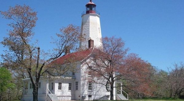 We Bet You Didn’t Know This Small Town In New Jersey Was Home To The Oldest Lighthouse In America
