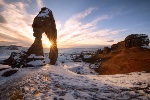 Seeing The Iconic Delicate Arch Covered In Snow Proves That Winter In Utah Is Magical