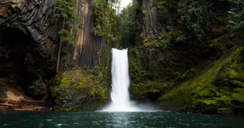 Take A Scenic Drive On Oregon’s One And Only Highway Of Waterfalls For An Unforgettable Adventure