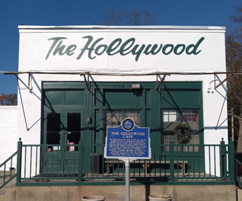 For More Than Half A Century, Dining At The Hollywood Cafe In Mississippi Is Always A Timeless Experience