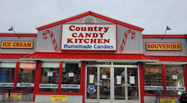 This Mountain City Candy Store In Tennessee Sells The Most Amazing Homemade Fudge You’ll Ever Try