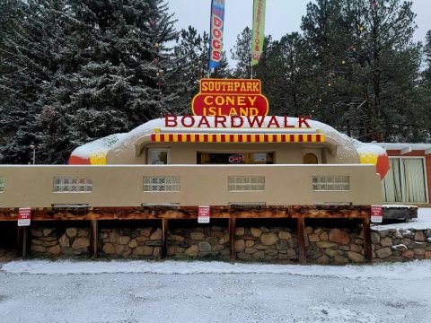 There's A Hot Dog Stand In Colorado That Looks Just Like Coney Island, But Hardly Anyone Knows It Exists