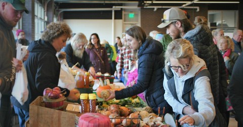A Trip To This Indoor Farmers Market in Michigan Will Make Your Weekend Complete