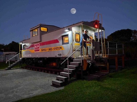 Enjoy Watching Trains Go By And Spend The Night In A Retired Caboose At This Little-Known Florida Vrbo