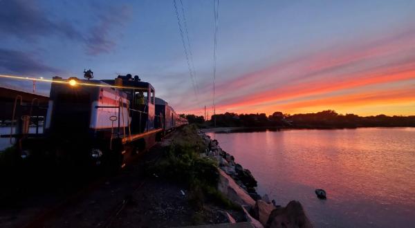 Enjoy A Scenic Train Ride, Then Spend The Night In A Charming Hotel In Rhode Island