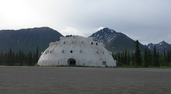 An Eerie Abandoned Hotel In Alaska, Igloo City Is Oddly Fascinating