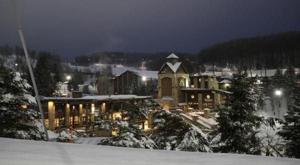 The Pennsylvania Resort Where You Can Go Skiing, Snow Tubing, And Swimming This Winter