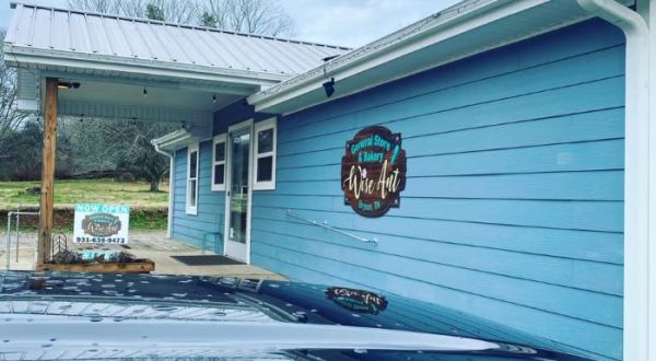 This Old-Time General Store Is Home To The Best Bakery In Tennessee