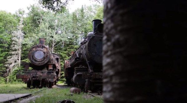 The Awesome Hike In Maine That Will Take You Straight To An Abandoned Train