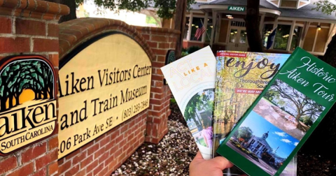 The Historic Town In South Carolina That Comes Alive During The Winter Season