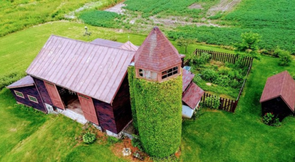 This Farm Silo In Wisconsin Is The Ultimate Countryside Getaway