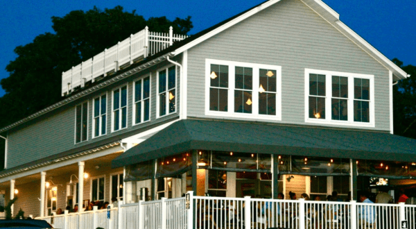 Few People Know One Of The Nicest Restaurants In America Is Hiding In Small-Town Rhode Island