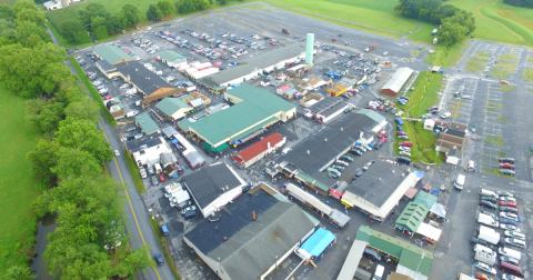 The Amish Flea Market Every Pennsylvanian Needs To Explore At Least Once