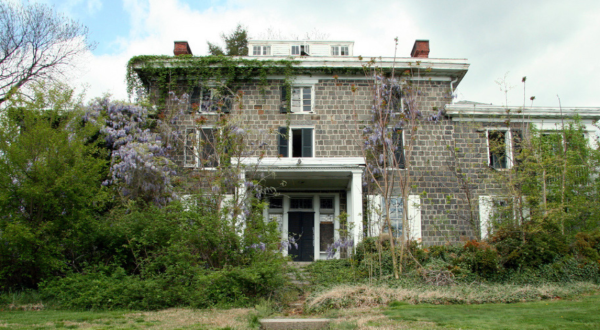 9 Abandoned Places in Delaware That Nature is Reclaiming