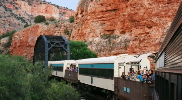 The Scenic Train Ride In Arizona That Runs Year-Round
