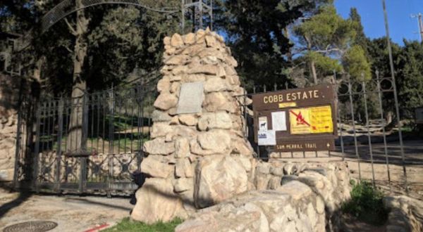 The Creepiest Hike In Southern California Takes You Through The Ruins Of An Abandoned Estate