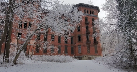 This Hidden, Abandoned Castle In New York Has A Mysterious Past