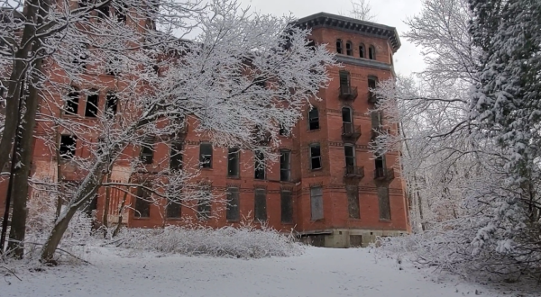 This Hidden, Abandoned Castle In New York Has A Mysterious Past