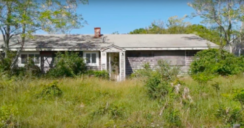 Everyone In Massachusetts Should See What’s Inside The Gates Of This Abandoned 1950s Neighborhood