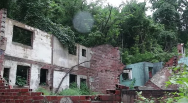 This Entire Neighborhood In Pennsylvania Was Mysteriously Abandoned And Nobody Knows Why
