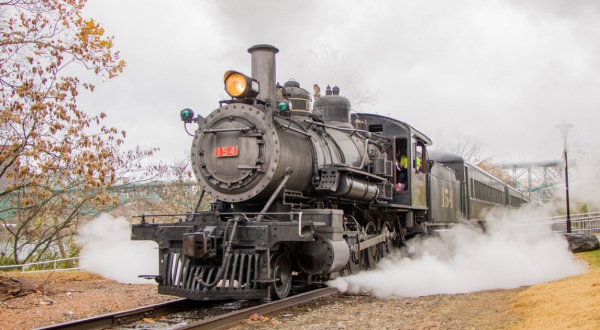 Enjoy A Scenic Train Ride And Spend The Night In A Converted WWII Train Car At This Tennessee Railroad