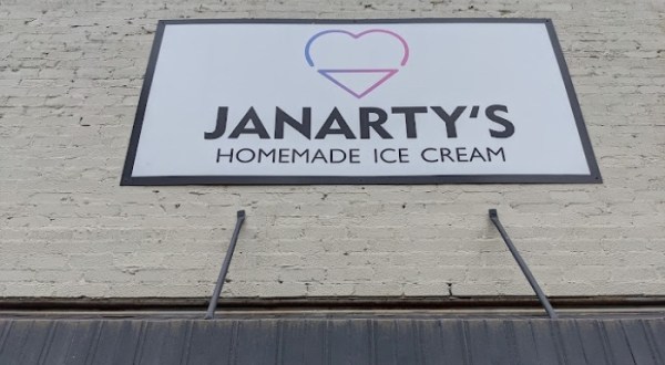 Feast On Homemade Ice Cream At Janarty’s In Tennessee
