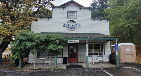 This Old-Time General Store Is Home To The Best Bakery In Oregon