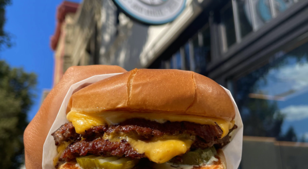 Order A Smash Burger And Shake At This Retro Diner In Cincinnati, Ohio