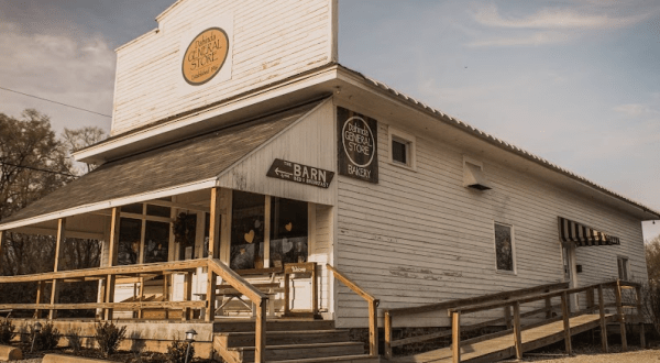 This Old-Time General Store Is Home To The Best Bakery In Illinois