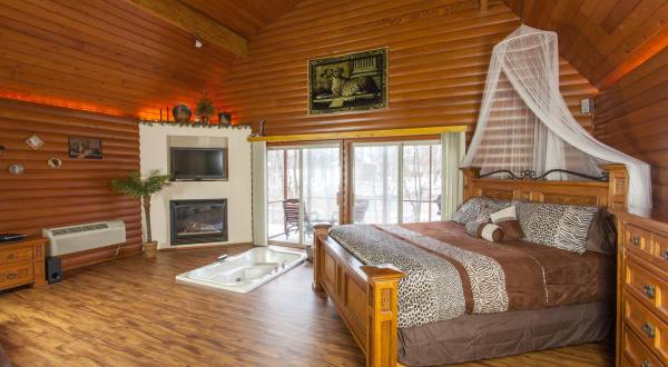 There’s A Safari-Themed Cabin Getaway In Indiana And It’s Just Like Spending The Night In The Serengeti